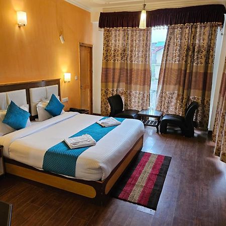 Hotel Akash Regency Manāli Esterno foto