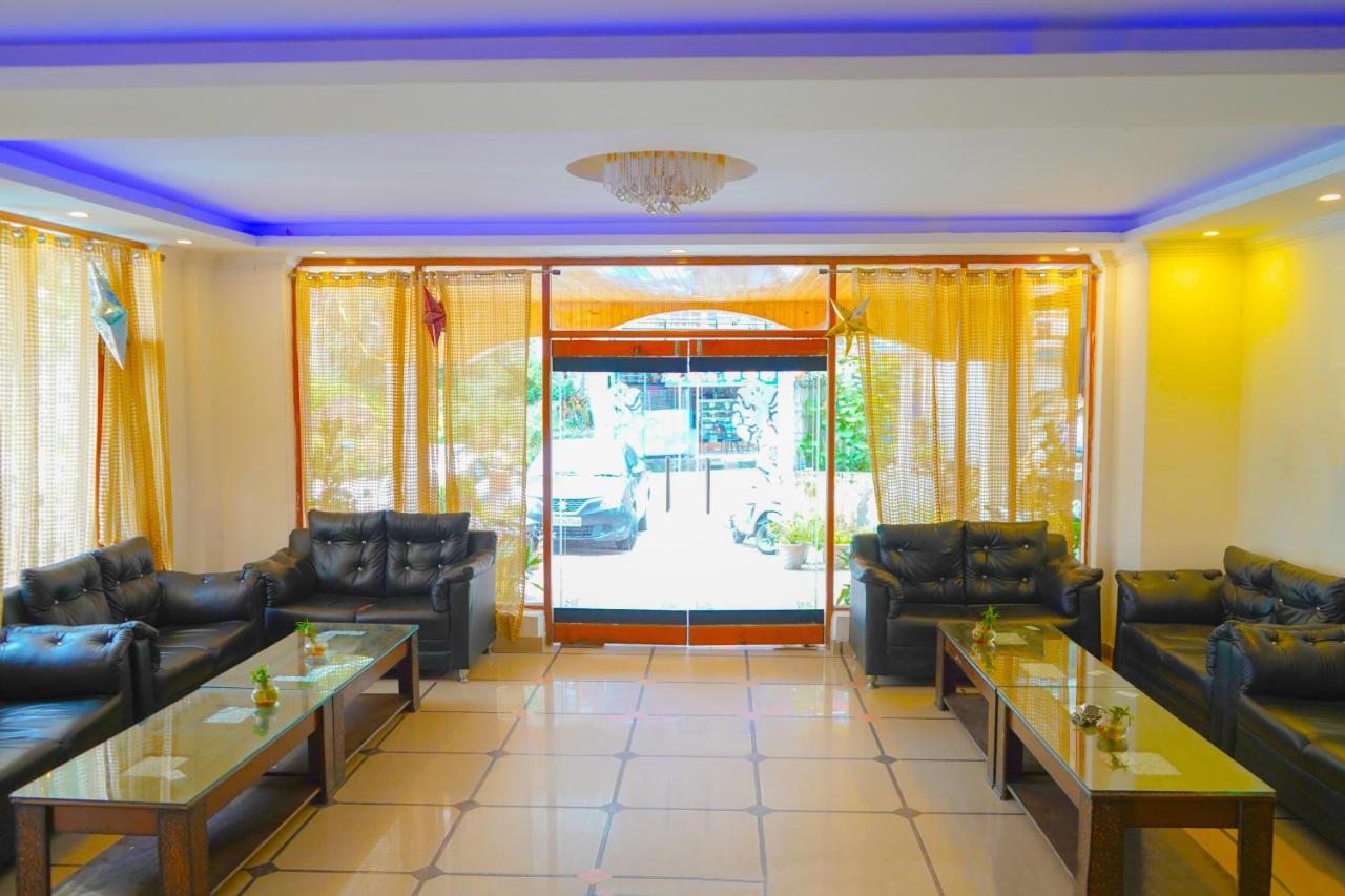 Hotel Akash Regency Manāli Esterno foto