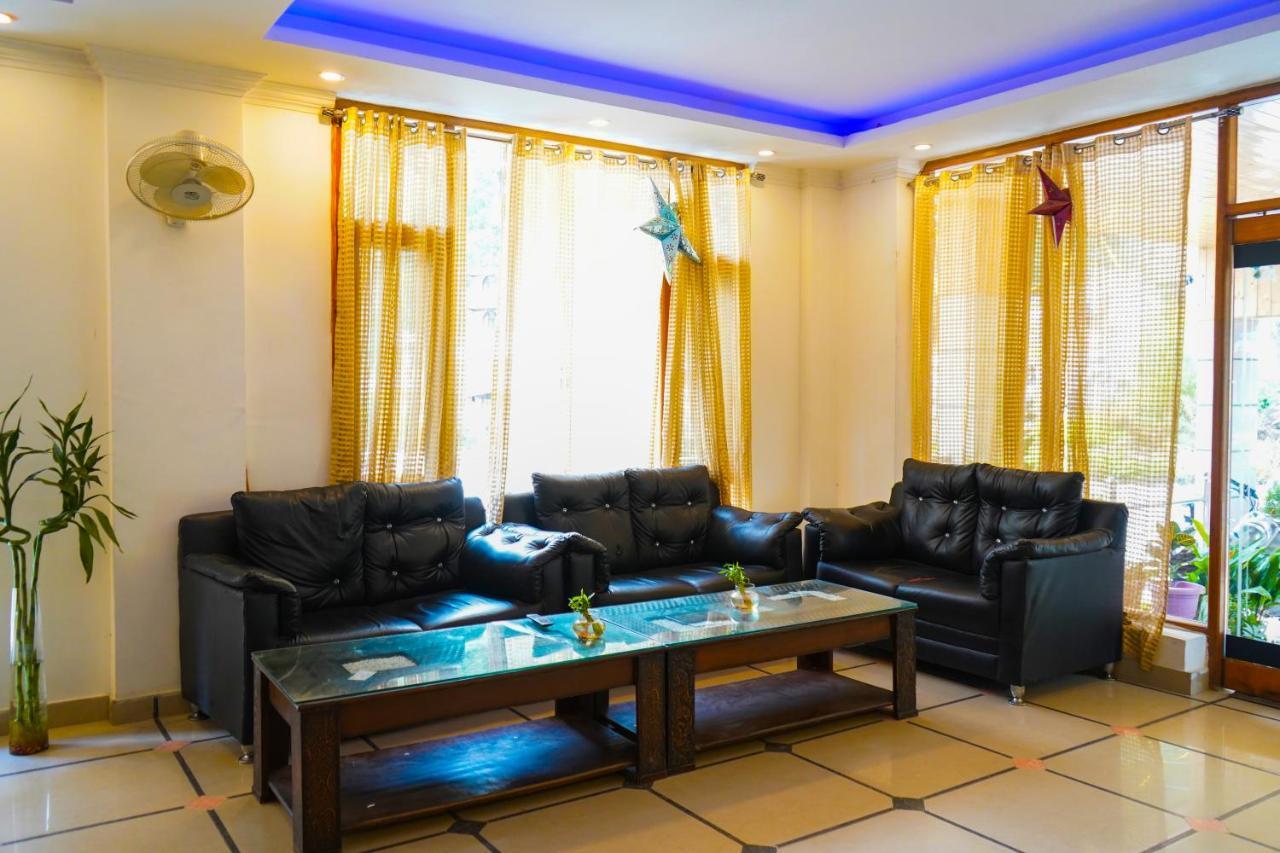 Hotel Akash Regency Manāli Esterno foto