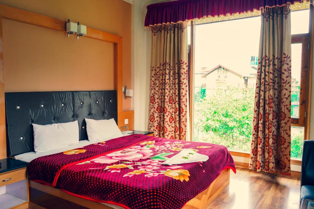 Hotel Akash Regency Manāli Esterno foto