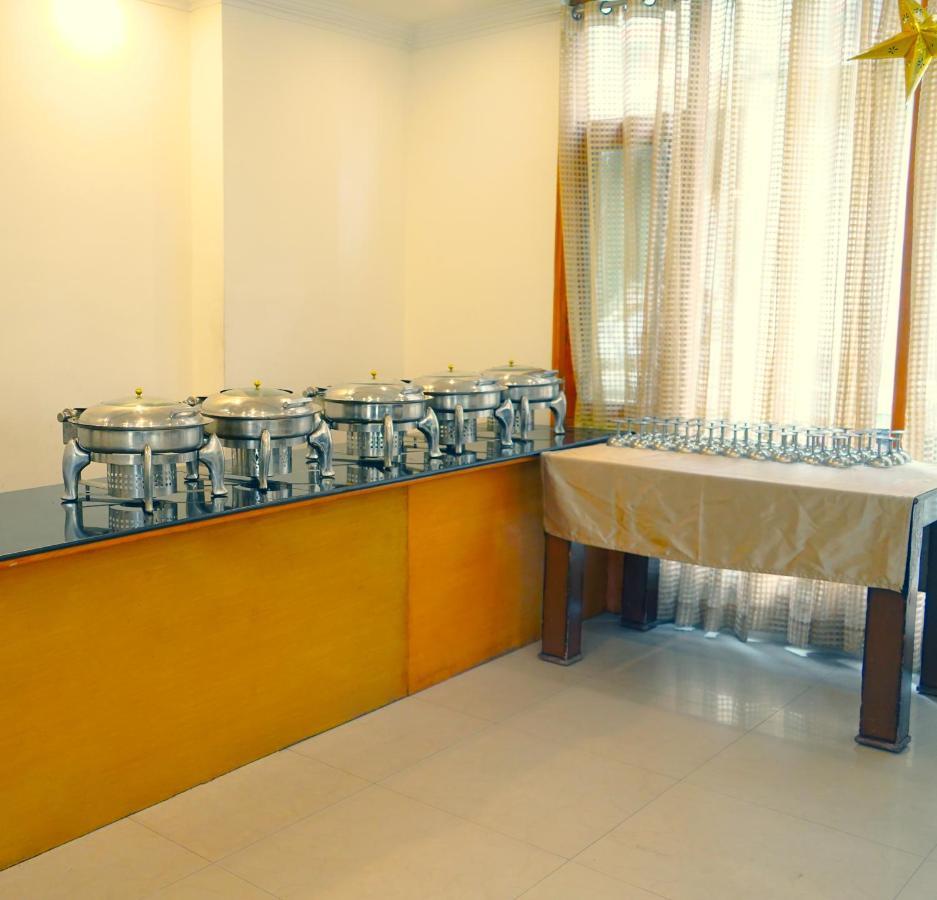Hotel Akash Regency Manāli Esterno foto