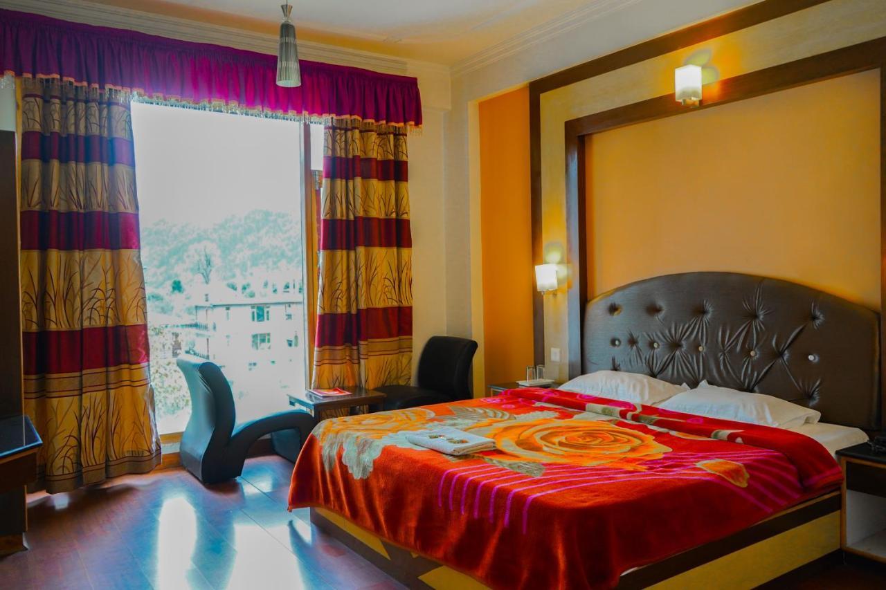 Hotel Akash Regency Manāli Esterno foto