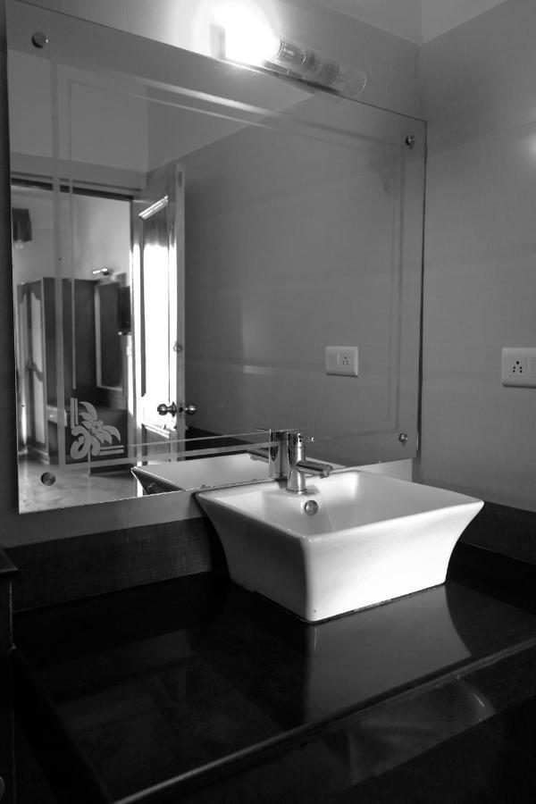 Hotel Akash Regency Manāli Esterno foto